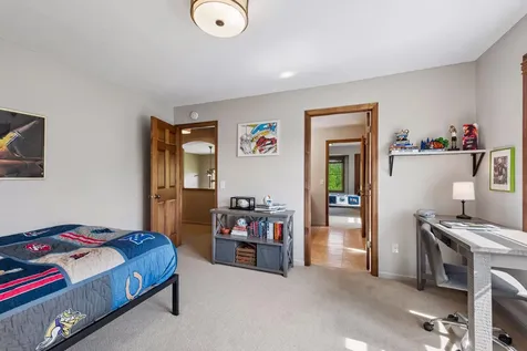 1800 Carriage Drive Victoria MN 55386