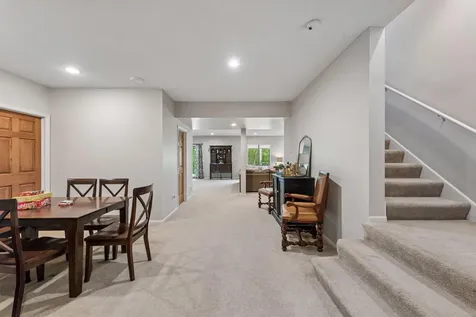 1800 Carriage Drive Victoria MN 55386