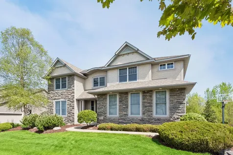 1800 Carriage Drive Victoria MN 55386