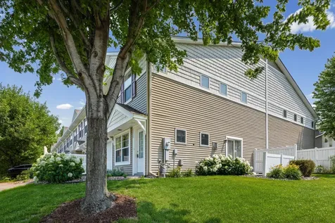 3232 Oak View Drive Woodbury MN 55129