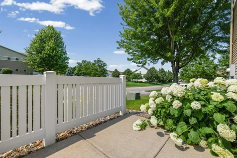3232 Oak View Drive Woodbury MN 55129