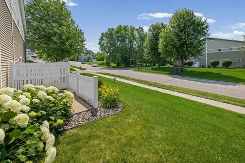 3232 Oak View Drive Woodbury MN 55129