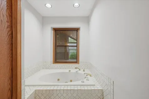 4596 Lilac Lane N Lake Elmo MN 55042