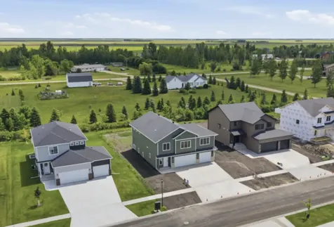 10350 Burgundy Drive Horace ND 58047