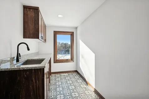 5534 Conifer Trail Minnetonka MN 55345