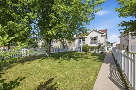 1903 58 Avenue S Fargo ND 58104