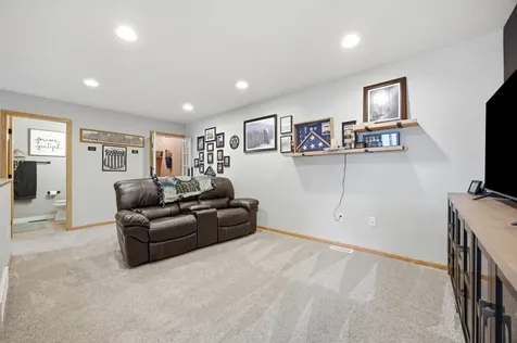 430 19th Avenue W West Fargo ND 58078