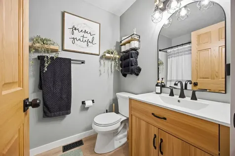 430 19th Avenue W West Fargo ND 58078