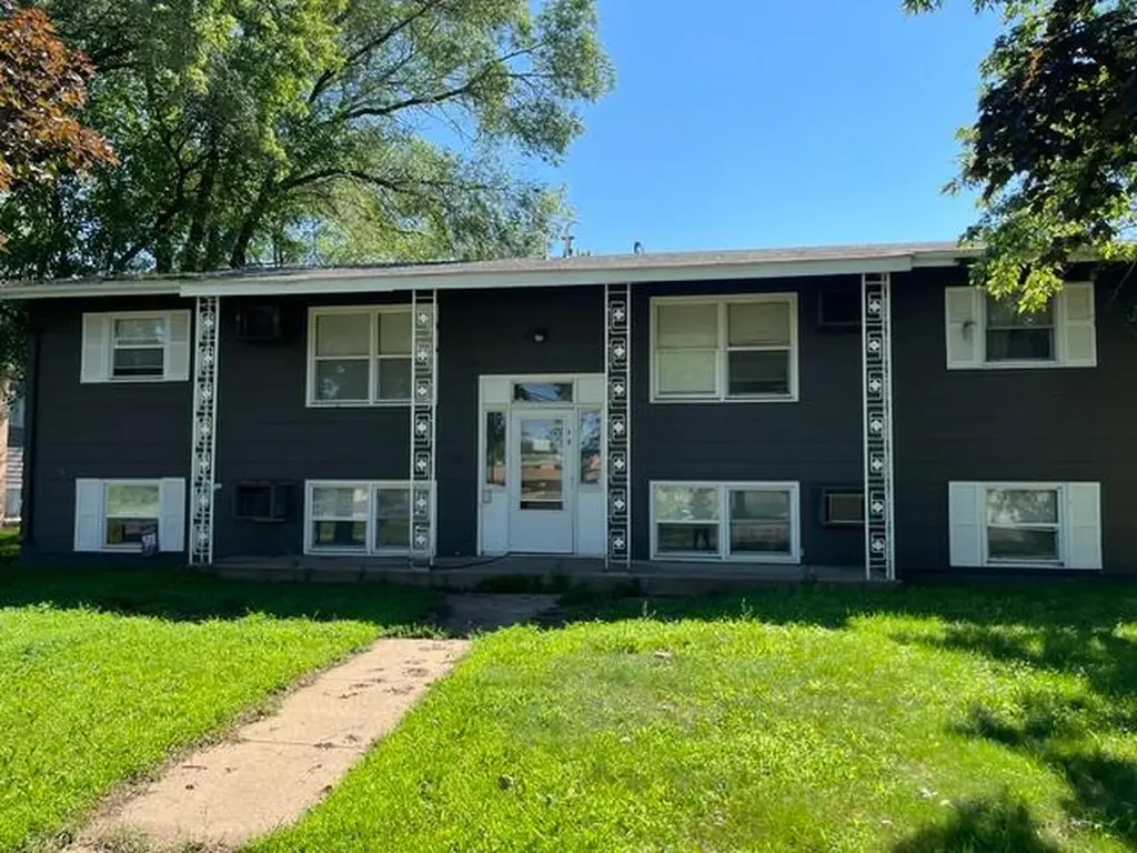 334 33rd Avenue N Saint Cloud MN 56303