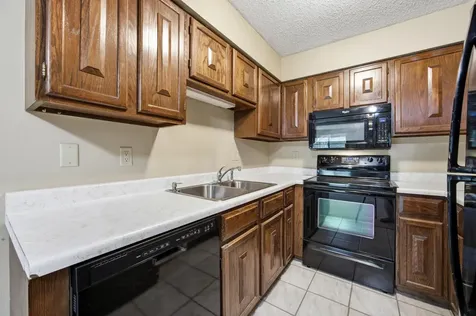 2577 Pacific Drive S Fargo ND 58103