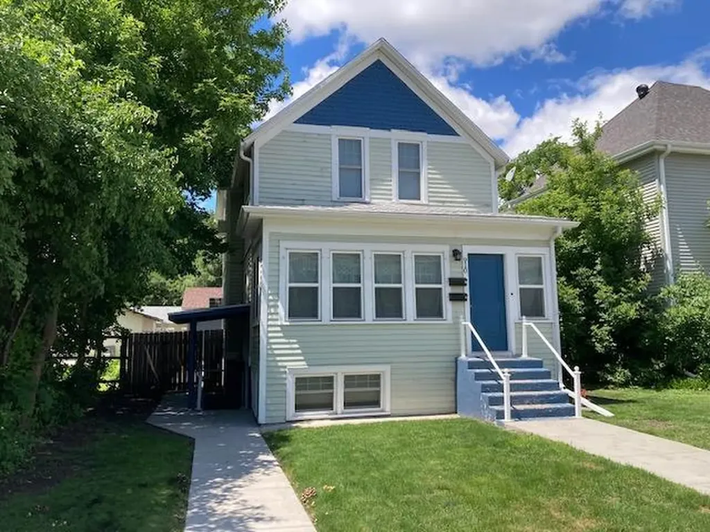 910 7th Street N Fargo ND 58102