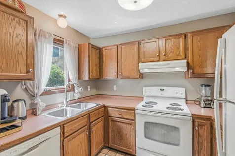 5473 E Brenner Pass Fridley MN 55432
