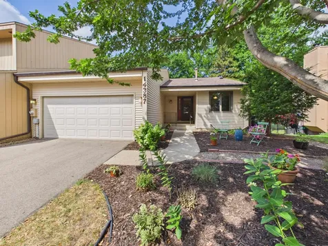 14387 Embry Path Apple Valley MN 55124