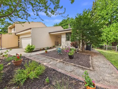 14387 Embry Path Apple Valley MN 55124