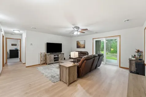 2013 E Oak Knoll Drive NE Alexandria MN 56308
