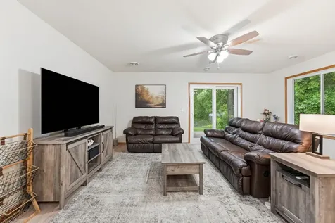 2013 E Oak Knoll Drive NE Alexandria MN 56308