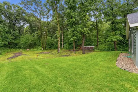2013 E Oak Knoll Drive NE Alexandria MN 56308