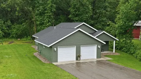 2013 E Oak Knoll Drive NE Alexandria MN 56308