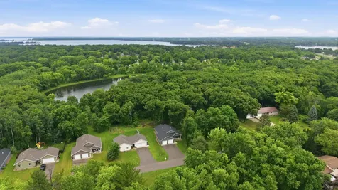 2013 E Oak Knoll Drive NE Alexandria MN 56308