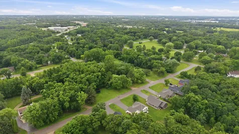2013 E Oak Knoll Drive NE Alexandria MN 56308