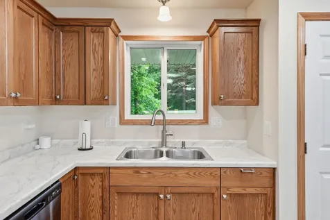2013 E Oak Knoll Drive NE Alexandria MN 56308