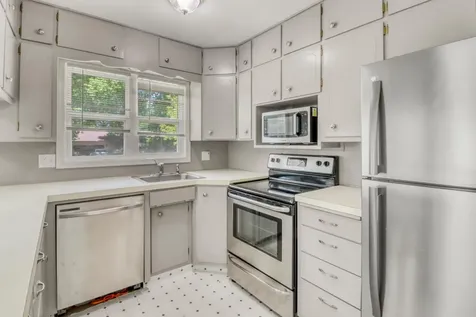 607 Maplewood Drive SE Pelican Rapids MN 56572