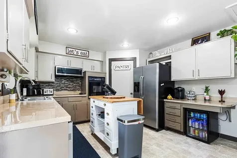 301 Wall Avenue Horace ND 58047