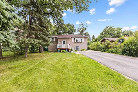 301 Wall Avenue Horace ND 58047