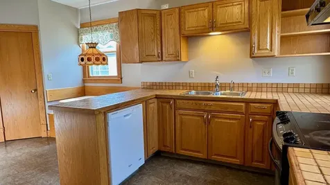 112 7th Avenue S Moorhead MN 56560
