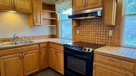 112 7th Avenue S Moorhead MN 56560