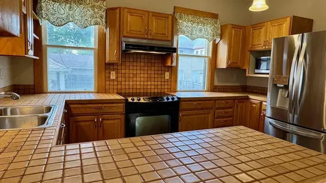 112 7th Avenue S Moorhead MN 56560