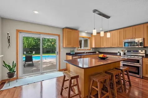 9040 E Sunrise Circle Eden Prairie MN 55347