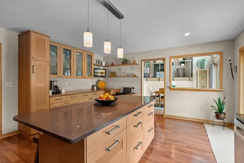 9040 E Sunrise Circle Eden Prairie MN 55347