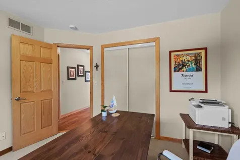 9040 E Sunrise Circle Eden Prairie MN 55347