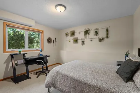 9040 E Sunrise Circle Eden Prairie MN 55347