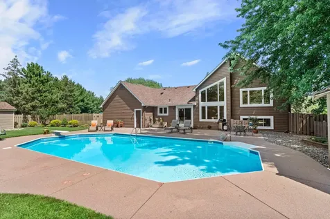 9040 E Sunrise Circle Eden Prairie MN 55347