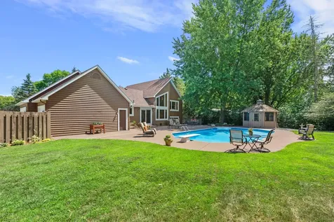 9040 E Sunrise Circle Eden Prairie MN 55347
