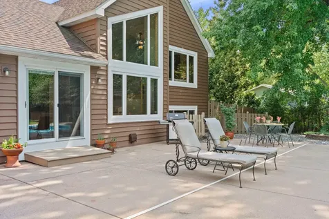 9040 E Sunrise Circle Eden Prairie MN 55347