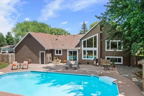 9040 E Sunrise Circle Eden Prairie MN 55347