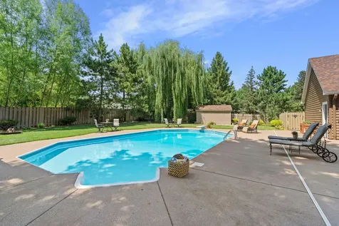 9040 E Sunrise Circle Eden Prairie MN 55347