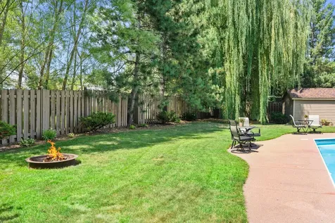 9040 E Sunrise Circle Eden Prairie MN 55347