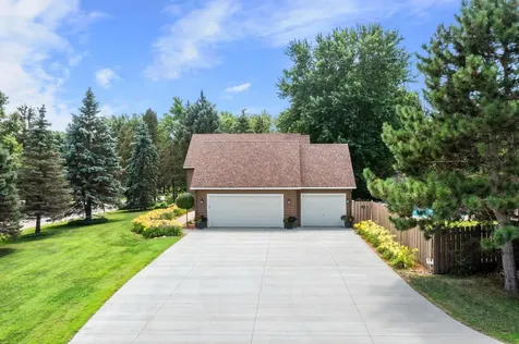 9040 E Sunrise Circle Eden Prairie MN 55347