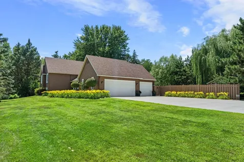 9040 E Sunrise Circle Eden Prairie MN 55347
