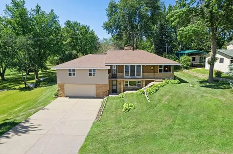 11040 N Shore Road Waconia MN 55387