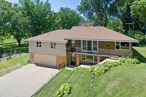 11040 N Shore Road Waconia MN 55387