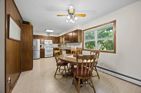 11040 N Shore Road Waconia MN 55387