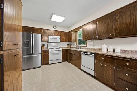 11040 N Shore Road Waconia MN 55387