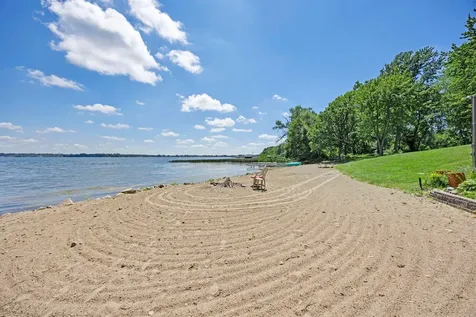 11040 N Shore Road Waconia MN 55387