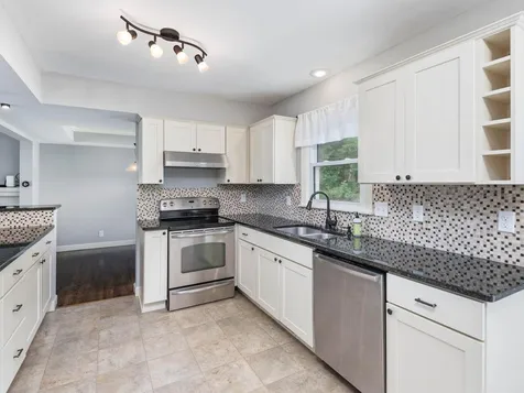 8108 Ensign Curve Bloomington MN 55438