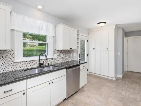 8108 Ensign Curve Bloomington MN 55438
